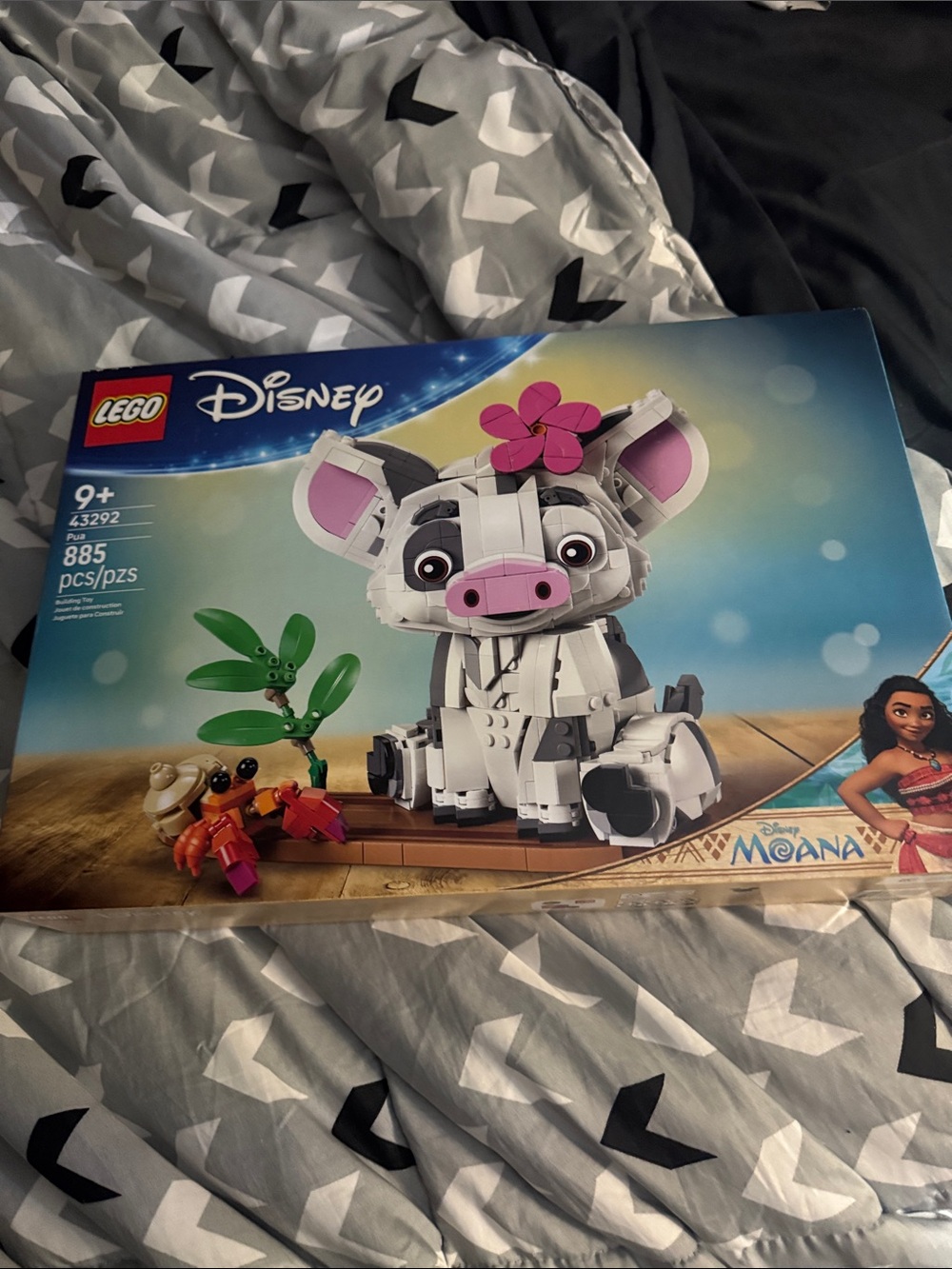 Disney LEGO Pua Buildable Figure in White, Pink, Gray & Black